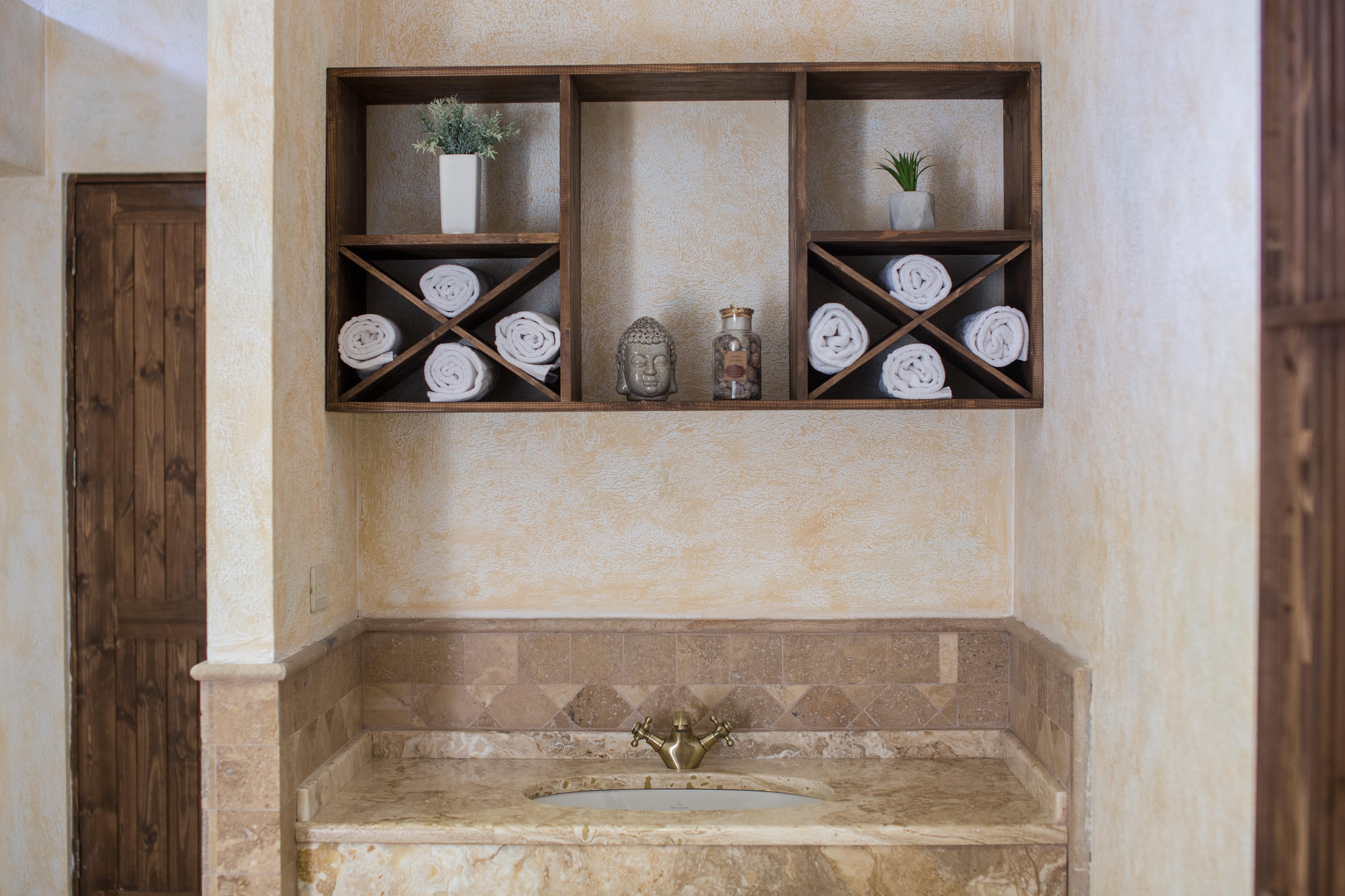 Caucasus Hotel Kasagh Zewnętrze zdjęcie A wall mounted towel rack