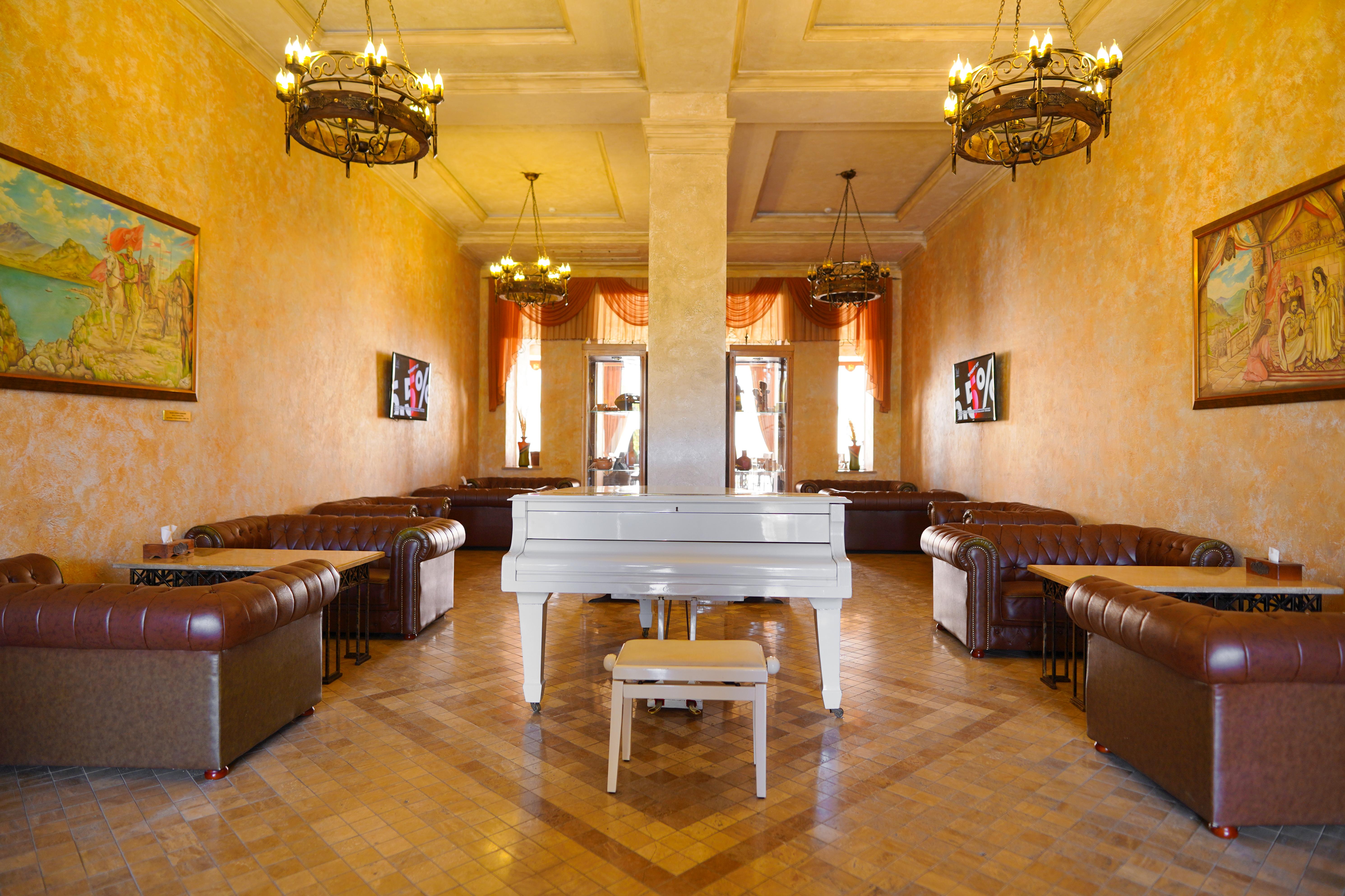 Caucasus Hotel Kasagh Zewnętrze zdjęcie The interior of the restaurant