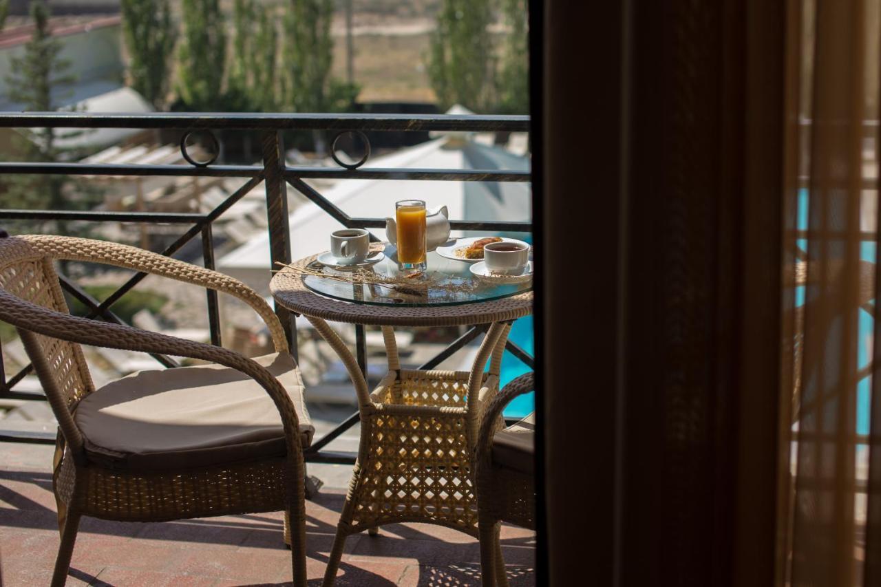 Caucasus Hotel Kasagh Zewnętrze zdjęcie A balcony